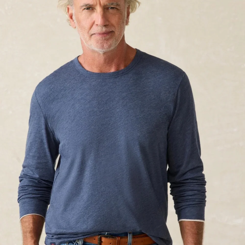 Faherty Reversible Crew Ivory/Navy - Picture 2 of 2